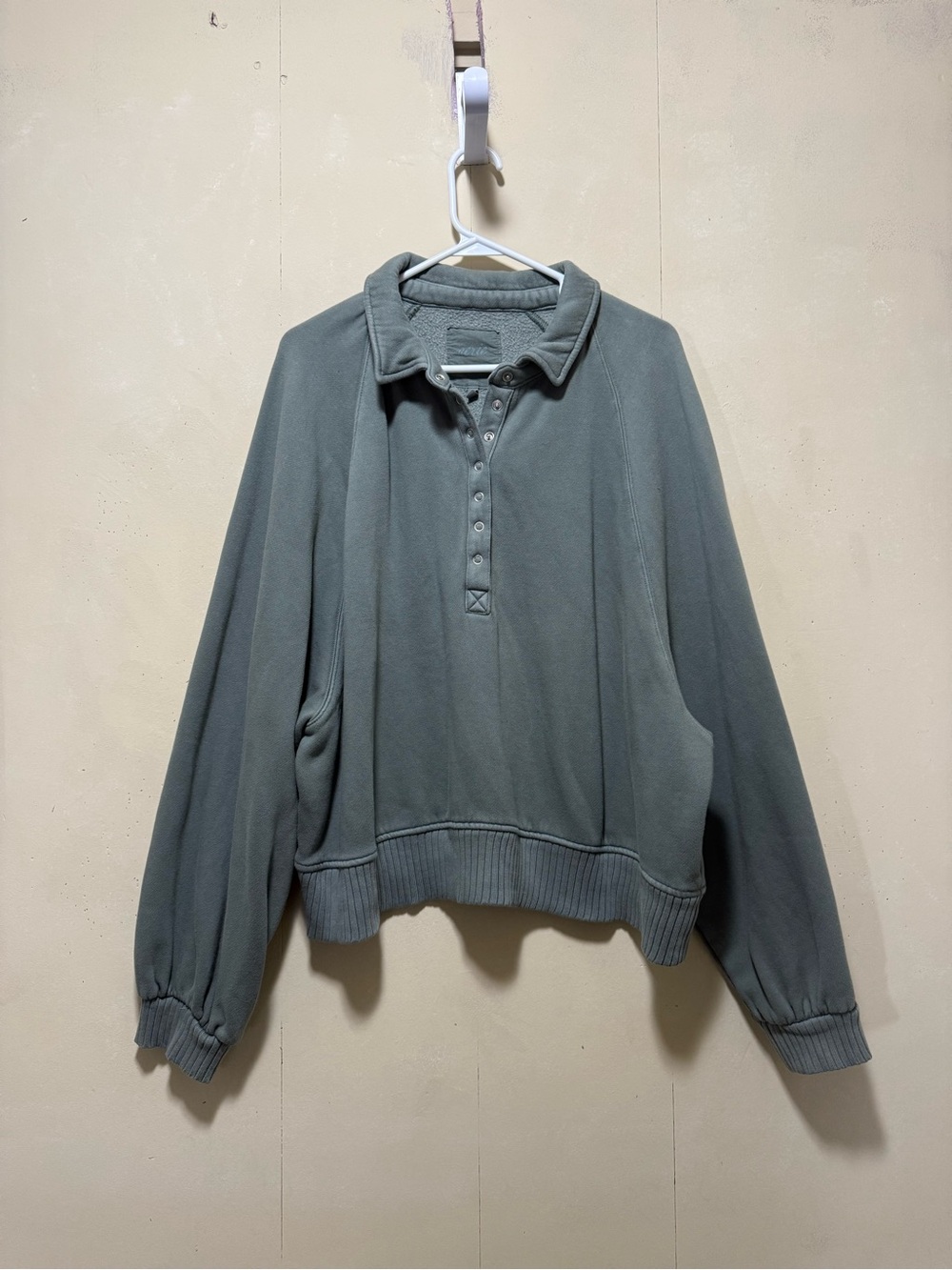 Aerie 1/2 Snap-Front Sage Green Oversized Crop Slouch Sweatshirt Sz XL - Picture 8 of 9